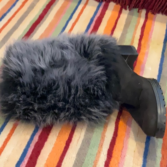 Stuart Weisman mid calf boot - Picture 8 of 11